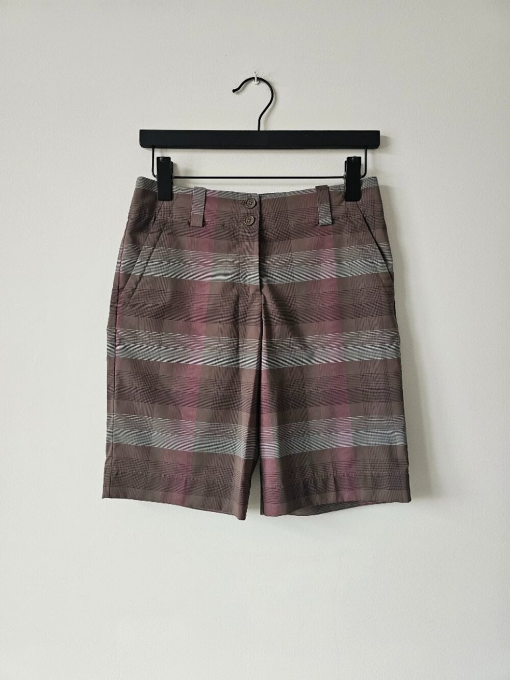 New NIKE GOLF Brown Multi Plaid Dri-Fit Bermuda Style Women's Golf Short 2